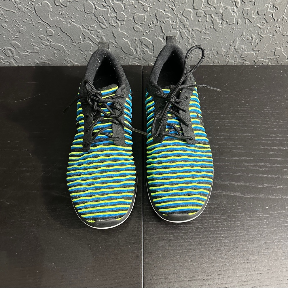 NIKE ROSHE TWO FLYKNIT SNEAKERS WOMEN SHOES 844929-003